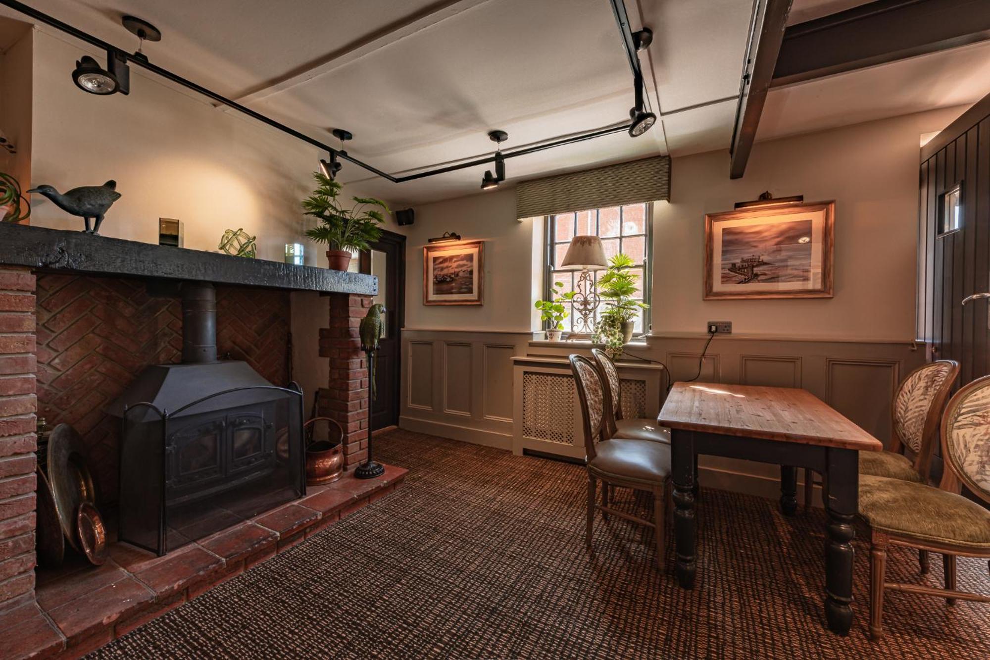 The King William IV Country Inn & Restaurant Sedgeford 外观 照片