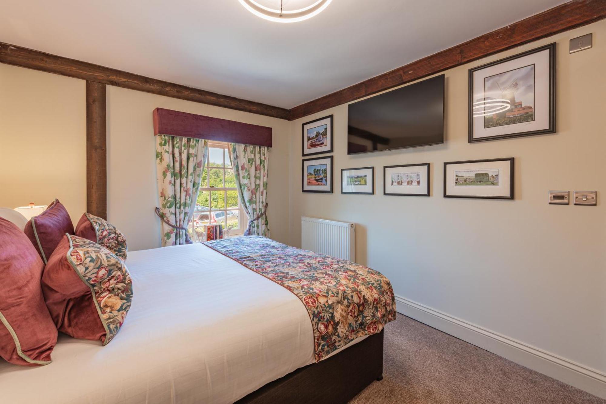 The King William IV Country Inn & Restaurant Sedgeford 外观 照片